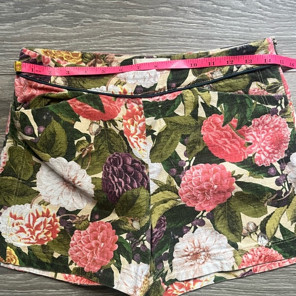 Elevenses Anthropologie Green Pink Cotton Floral Tapestry Shorts Size 0 Summer - Picture 9 of 10